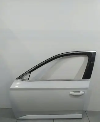 Skoda Superb B8 (3V) Front door