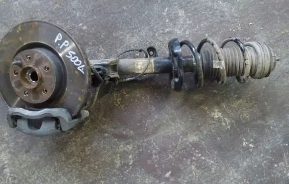 Fiat 500L Front wheel hub spindle knuckle