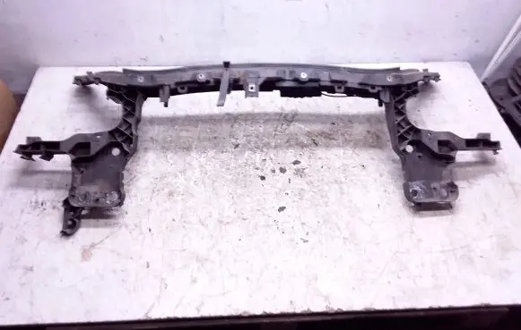 Renault Scenic II - Grand scenic II Radiator support slam panel 8200137495