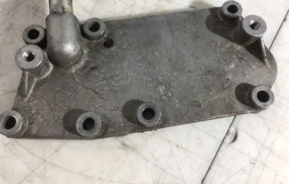 Iveco Daily 35 - 40.10 Other cylinder head part 504107225