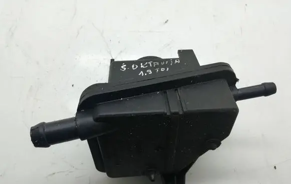 Power steering fluid tank/reservoir