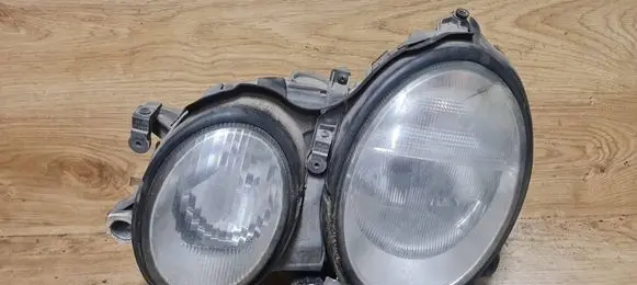 Mercedes-Benz CLK A208 C208 Headlight/headlamp 147551
