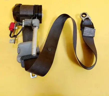 Mitsubishi Space Star Front seatbelt 0427147