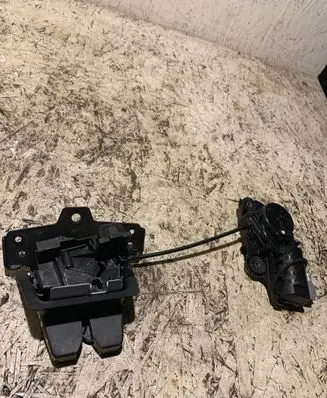 Volvo XC40 Tailgate/trunk/boot lock/catch/latch 31349975