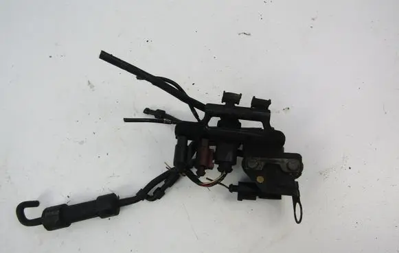 Volkswagen PASSAT B6 Valve vacuum 1K0906627A