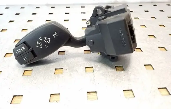 BMW 5 E60 E61 Indicator stalk 6924103B 01106720