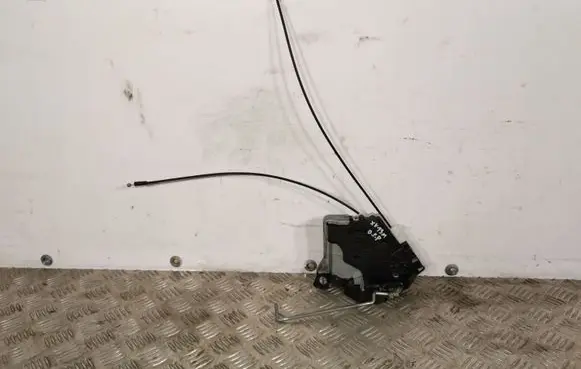 Subaru XV Front door lock 2427CD