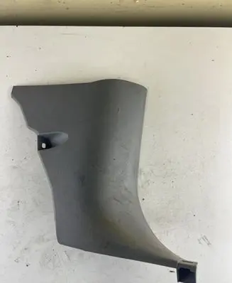 Foot area side trim