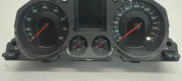 Volkswagen PASSAT B6 Speedometer (instrument cluster) 3C0920870F