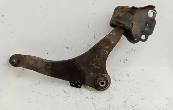 Volvo V70 Front lower control arm/wishbone