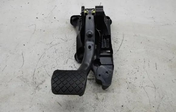 Skoda Kamiq Brake pedal 2Q1723058F 80057285
