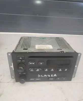 Chevrolet Blazer Radio/CD/DVD/GPS head unit