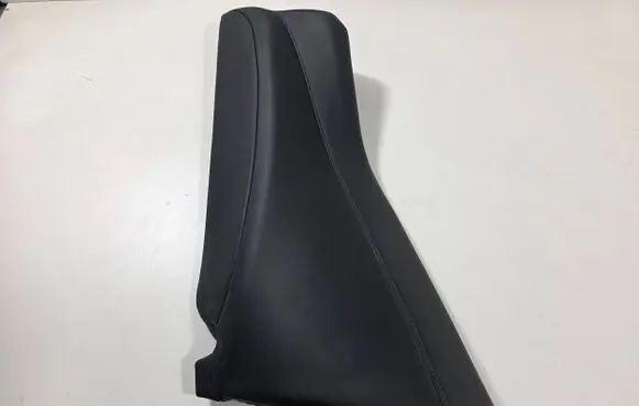 Tesla Model 3 (D)pillar trim (top) 1096027-03-I
