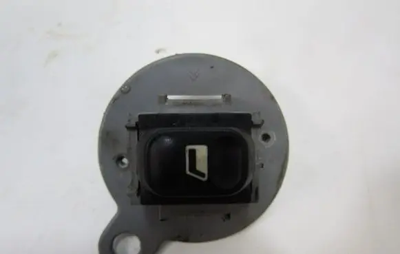 Citroen Xsara Picasso Electric window control switch 