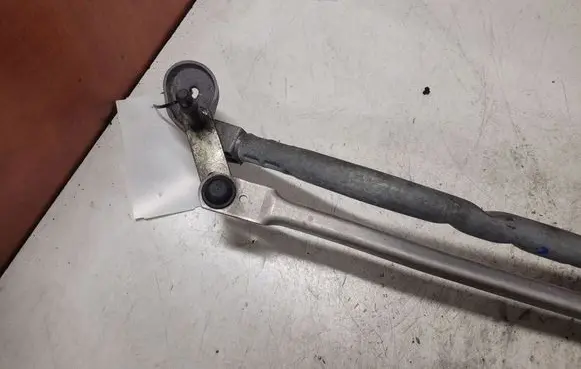 Mercedes-Benz E W212 Front wiper linkage and motor 1397220667 3397021443 A2128201340