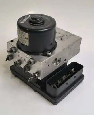 Mercedes-Benz C W203 ABS Pump A2095453032 DP23L21J77 00009425D0