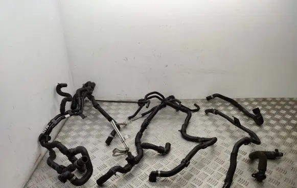 Volkswagen Golf VIII Engine coolant pipe/hose 04E103202G 5WA820507 5WA122101AJ