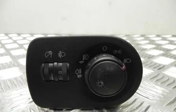 Seat Leon (1P) Light switch 1P2941431B T518