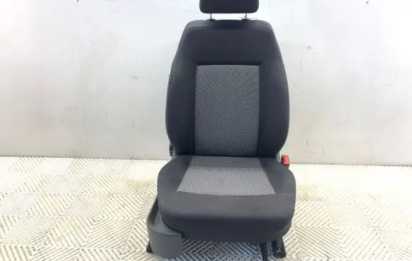 Volkswagen Polo V 6R Front passenger seat 