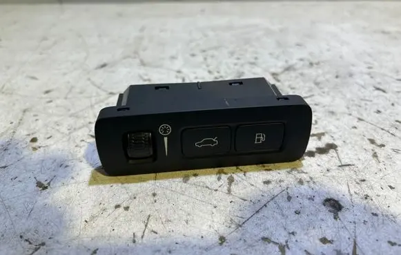 Tailgate opening switch
