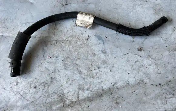 Toyota RAV 4 (XA20) Engine coolant pipe/hose