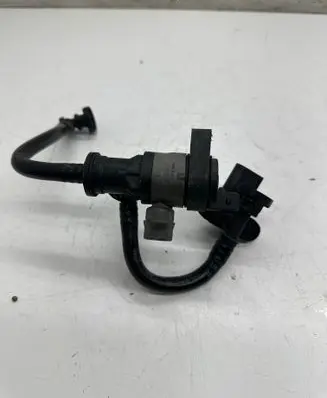 BMW 5 F10 F11 Turbo solenoid valve 7636155