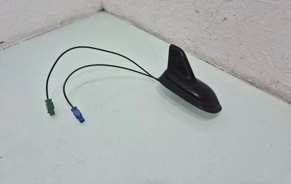 Volkswagen Tiguan Aerial GPS antenna 3C0035507AB