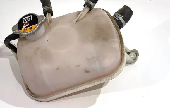 Hyundai i30 Coolant expansion tank/reservoir 25430F3300
