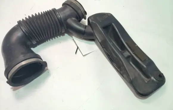 Chrysler Aspen Air intake hose/pipe 53032798AB