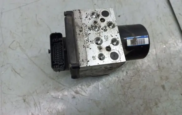 Volkswagen PASSAT CC ABS Pump 3C0614109AF