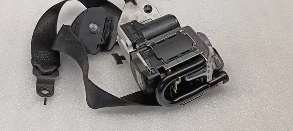 Mercedes-Benz CLS C218 X218 Front seatbelt A2128600886