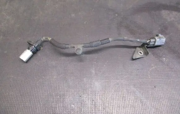 Toyota Corolla Verso AR10 Crankshaft position sensor 