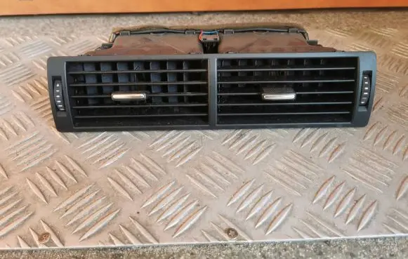 Audi A4 S4 B6 8E 8H Dash center air vent grill 8E0820951H