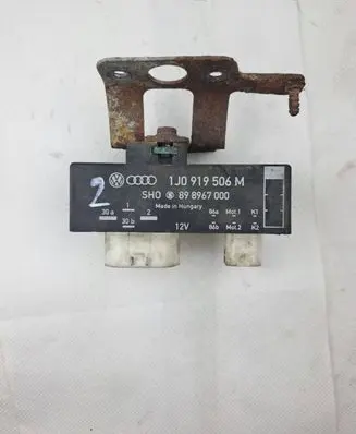 Volkswagen Polo IV 9N3 Coolant fan relay 1J0919506M 898967000
