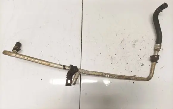 Chrysler Pacifica Engine coolant pipe/hose