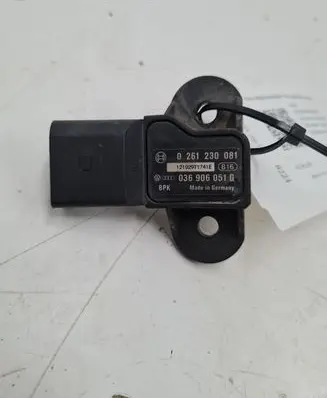 Audi A4 S4 B8 8K Air pressure sensor 036906051G 0261230081