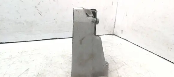 KIA Sportage Engine mounting bracket