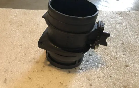 Audi A4 S4 B8 8K Mass air flow meter 06J906461D 06J906461