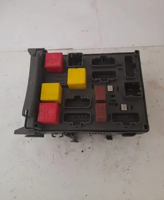 Renault Espace - Grand espace IV Fuse module 518832001 8200004201E
