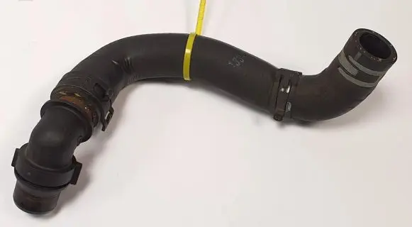 Mercedes-Benz CLK A209 C209 Engine coolant pipe/hose 2038300596