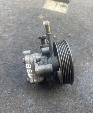 KIA Carens I Power steering pump 0K2KC32600