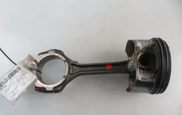 Nissan Pathfinder R51 Piston with connecting rod 