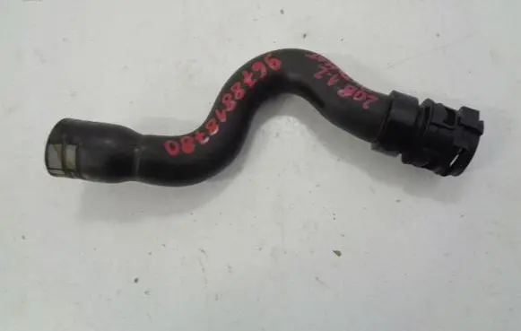 Engine coolant pipe/hose