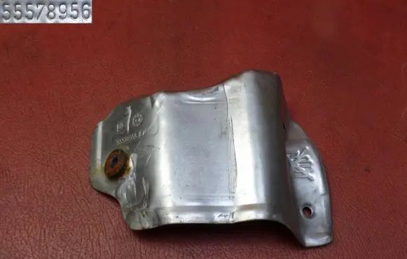 Opel Astra K Heat shield in engine bay 55578956