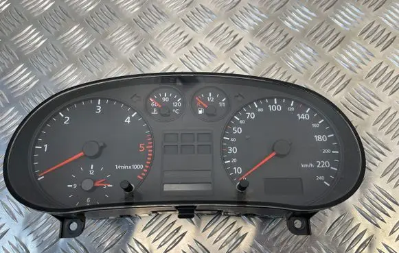 Audi A3 S3 8L Speedometer (instrument cluster) 8L0919860B
