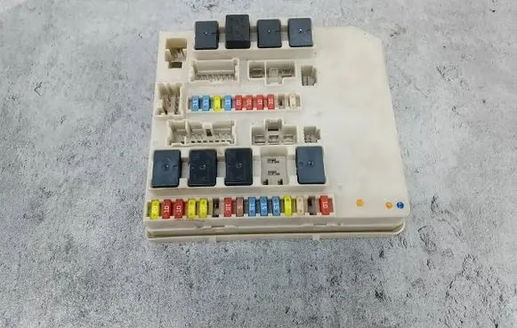 Renault Modus Other control units/modules 233293F
