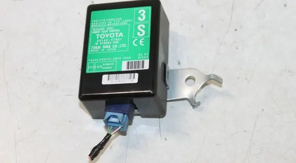 Toyota Prius (XW30) Door control unit/module 8974047031