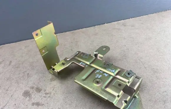 BMW 5 E39 Bracket in trunk/boot 8361452 65128361452