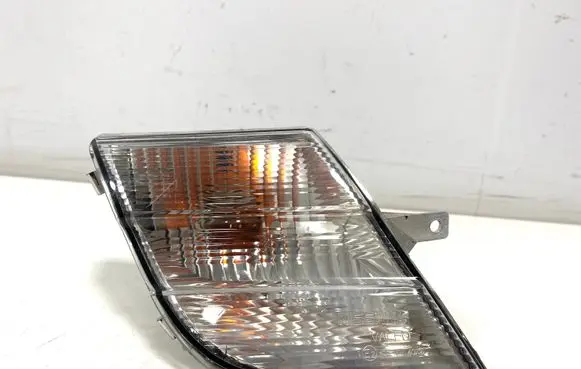 Nissan Micra Front indicator light 89071129 26130BC400