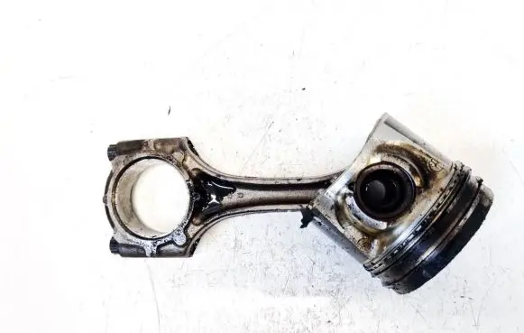 Toyota Corolla E120 E130 Piston with connecting rod
